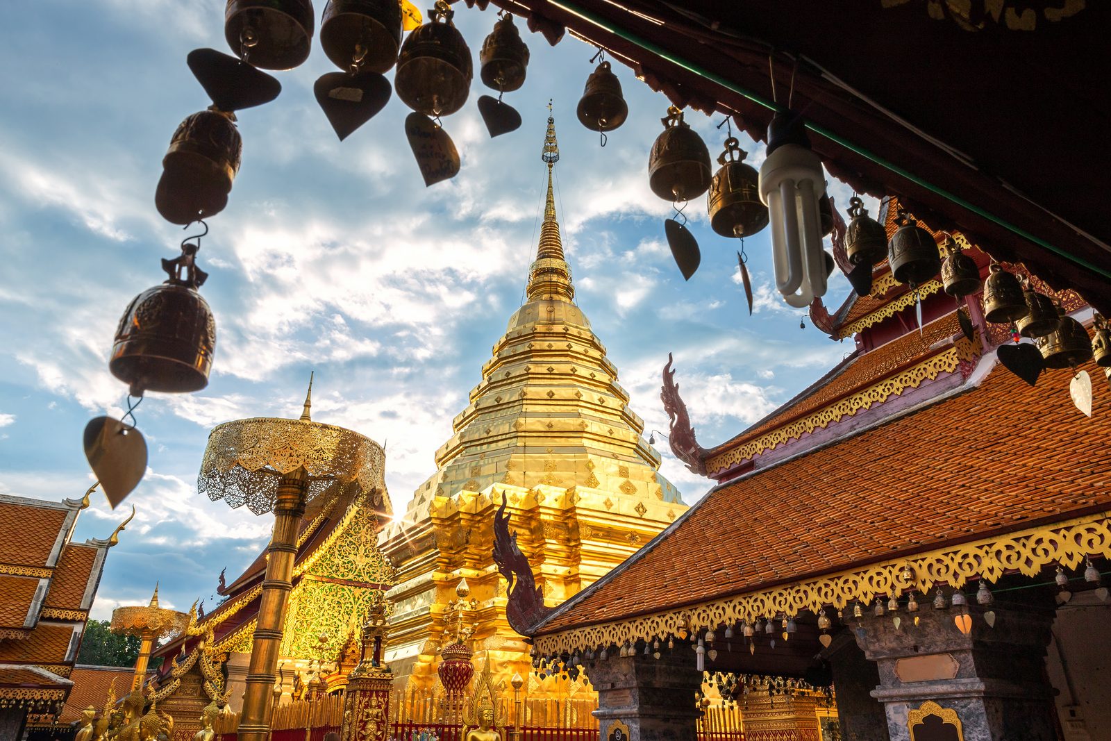 Wat Phra That Doi Suthep, framed by temple bells
