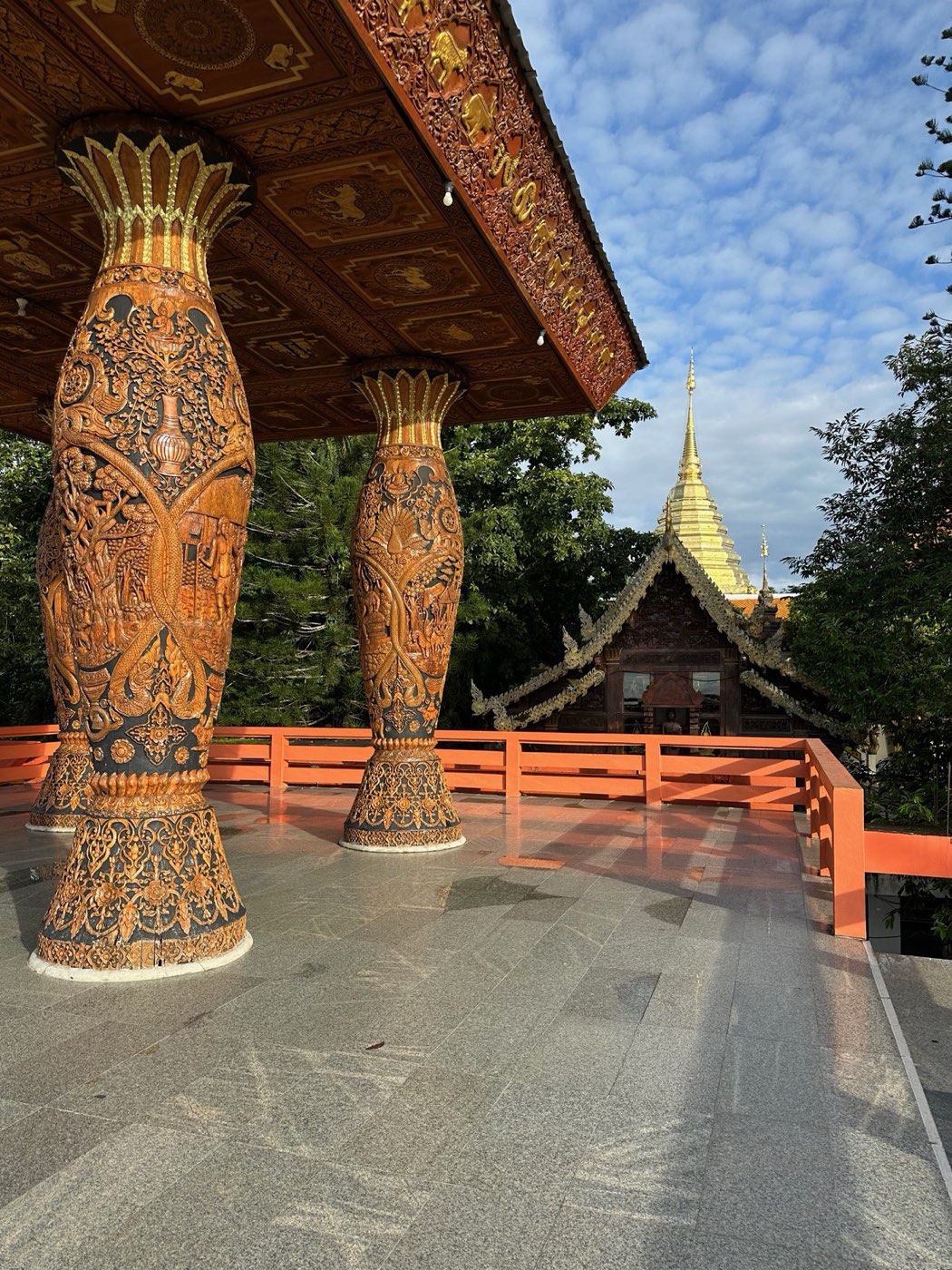 Wat Phra That Doi Suthep, carved Lanna pillars