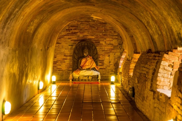 Wat Umong tunnel temple